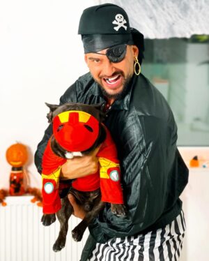 Dorian Popa Instagram - 1, 2, 3 sau 4 ⁉️
#HATZOWEEN over 🎃