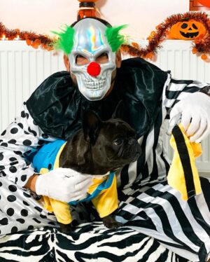 Dorian Popa Instagram - 1, 2, 3 sau 4 ⁉️
#HATZOWEEN over 🎃