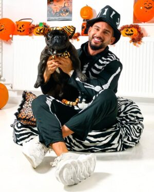 Dorian Popa Instagram - 1, 2, 3 sau 4 ⁉️
#HATZOWEEN over 🎃