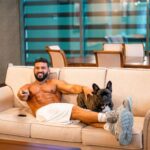 Dorian Popa Instagram - VREMEA PERFECTA DE.. ( completati voi ) 🥱 ---------------------------------------------- #cozyhome #rainyday #relaxday #badweather