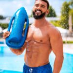 Dorian Popa Instagram - SUMMER 🥵 ------------------------------------------------- #summertime #baywatch #pooltime #summervibes #summerbody #fitnessmotivation