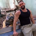 Dorian Popa Instagram - THAT look 👀 Zoo Frankfurt