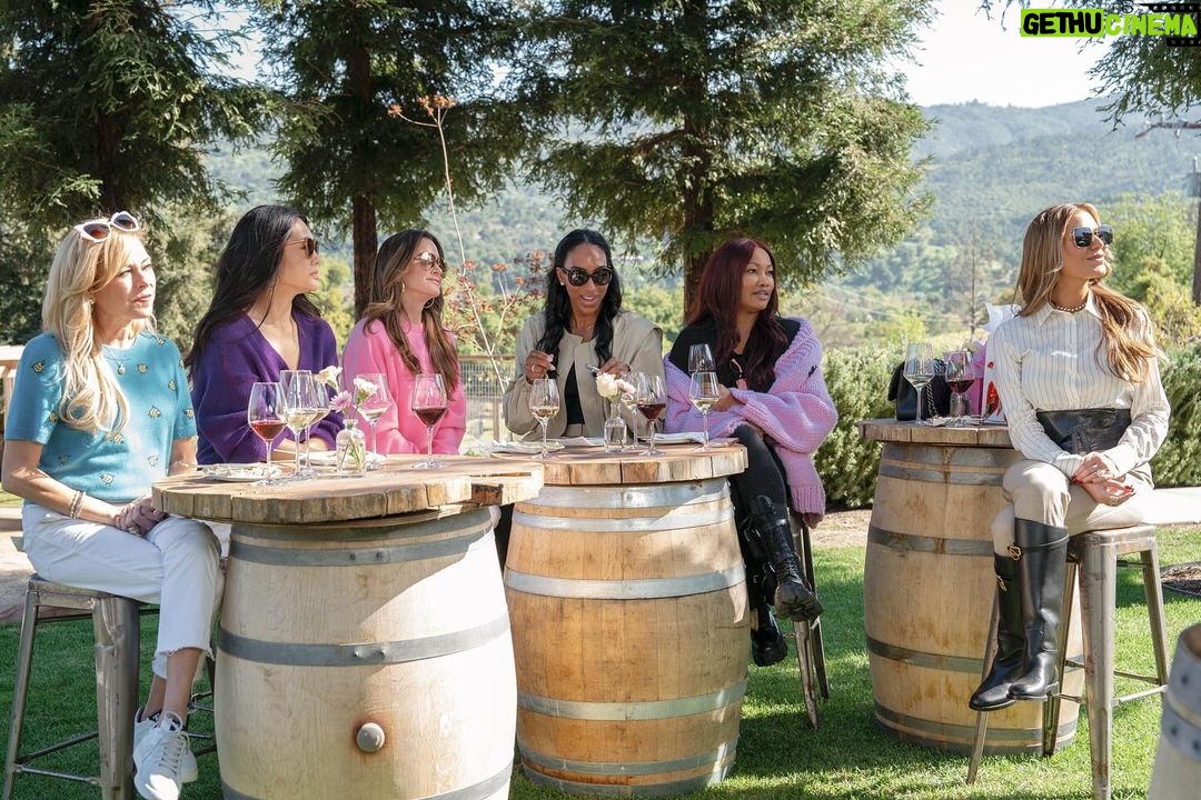 Dorit Kemsley Instagram - Don’t miss a new #RHOBH tonight on @BravoTV! 🤍 Ojai, California