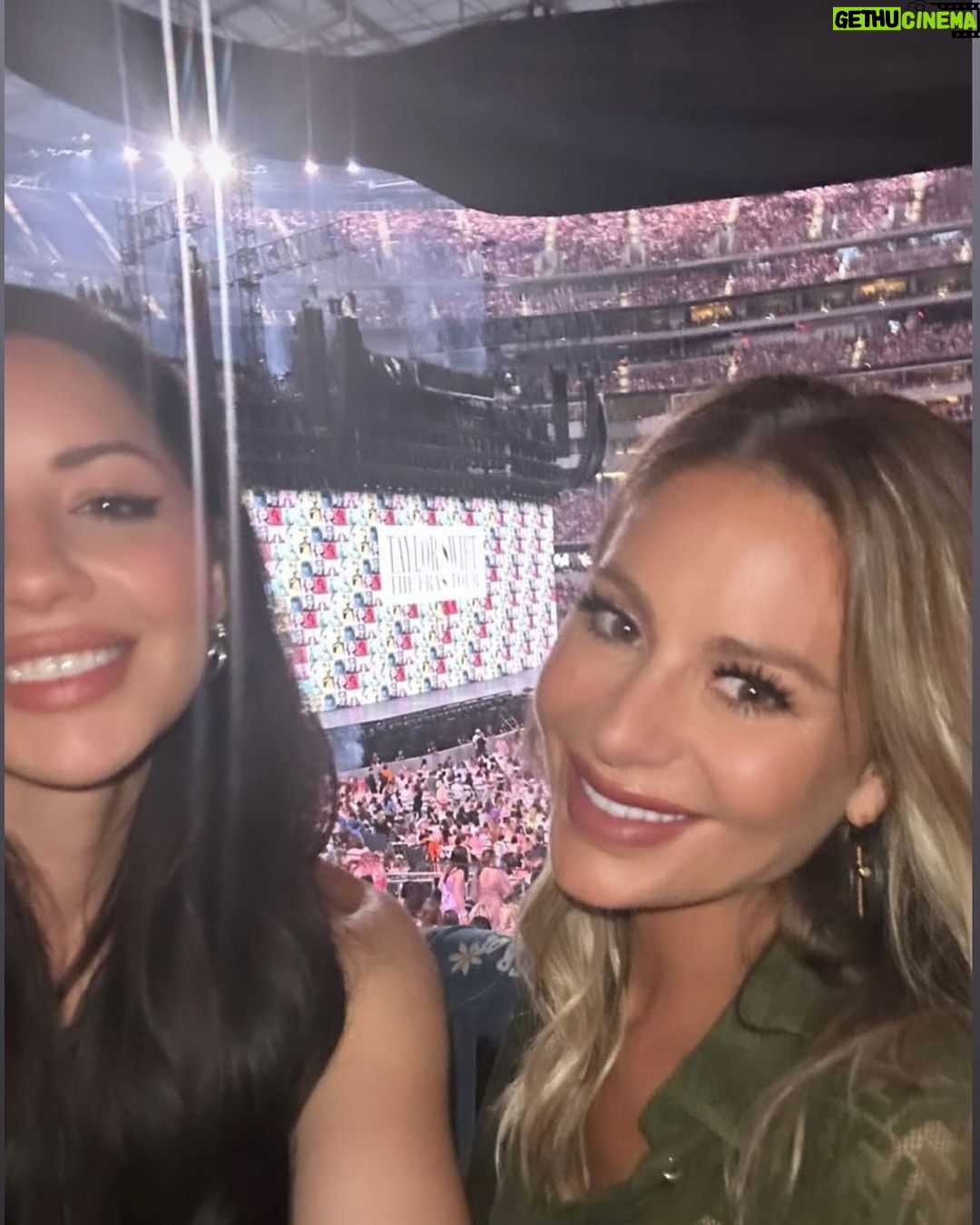 Dorit Kemsley Instagram - Happiest birthday to my sweet, strong, smart, beautiful, talented friend @justinemarjan 💖 you deserve everything you could wish for and more! Love you! 🎂🥂❤️🤗🎁😘