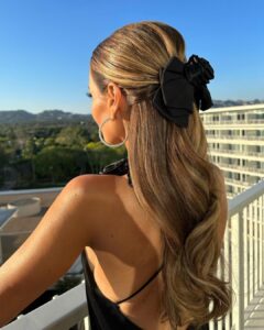 Dorit Kemsley Instagram - Spent the last few weeks preparing for what turned out to be a beautiful night for @hntorg. I loved seeing all the amazing people who came out to support and learn more about a cause that is close to my heart. Thank you @jay.grossman @brrrit for sharing this special night with me and for trusting me with the creative for this years #HNT gala. Thank you to the incomparable, stunning @paulaabdul for generously agreeing to MC the night and for always bringing such a beautiful energy to everything you do. Your lifelong devotion to inspiring others with your creativity and dedication to giving back is something we can all strive to learn from. A very special thank you to my glamours girls from #RHOBH for coming out to support and to our very dear friend @drelondon for your amazing and incredibly inspirational keynote speech. You are nothing short of spectacular. 🙌🏼 Thank you to @nickgentileevents for bringing our vision to life time and time again and for continuing to step it up each and every time. 👏🏼 Thank you to my beloved husband @paul_kemsley_pk who held my hand and did the most to help make the night a success, and to everyone who came out to celebrate, support and donate 🤍🦷✨ Your efforts help change so many lives and make what seems impossible, possible, for so many underserved. I remain grateful and honored to sit on the board of such an incredible organization doing such great work. I look forward to next year’s Gala and to continue serving those whom we are able to make a difference for. 🙏🏼✨ The Beverly Hilton