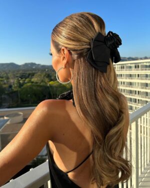 Dorit Kemsley Instagram - Spent the last few weeks preparing for what turned out to be a beautiful night for @hntorg. I loved seeing all the amazing people who came out to support and learn more about a cause that is close to my heart.

Thank you @jay.grossman @brrrit for sharing this special night with me and for trusting me with the creative for this years #HNT gala. 
Thank you to the incomparable, stunning @paulaabdul for generously agreeing to MC the night and for always bringing such a beautiful energy to everything you do. Your lifelong devotion to inspiring others with your creativity and dedication to giving back is something we can all strive to learn from. A very special thank you to my glamours girls from #RHOBH for coming out to support and to our very dear friend @drelondon for your amazing and incredibly inspirational keynote speech. You are nothing short of spectacular. 🙌🏼 Thank you to @nickgentileevents for bringing our vision to life time and time again and for continuing to step it up each and every time. 👏🏼 Thank you to my beloved husband @paul_kemsley_pk who held my hand and did the most to help make the night a success, and to everyone who came out to celebrate, support and donate 🤍🦷✨ Your efforts help change so many lives and make what seems impossible, possible, for so many underserved. I remain grateful and honored to sit on the board of such an incredible organization doing such great work. I look forward to next year’s Gala and to continue serving those whom we are able to make a difference for. 🙏🏼✨