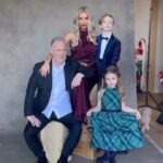 Dorit Kemsley Instagram - Kemsley family holiday photoshoot 👨‍👩‍👧‍👦✨♥️