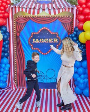 Dorit Kemsley Instagram - #throwbackthursday to Jagger’s 9th Birthday Party 🎠🎢🎡🎟️🎈..and to being blonde 🙆🏼‍♀️