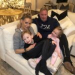 Dorit Kemsley Instagram - the only bubble I live in is a love bubble. sending much love to everyone for a happy and joyous holiday season. ♥️🎄🕎✨ holiday throwback 🤍
