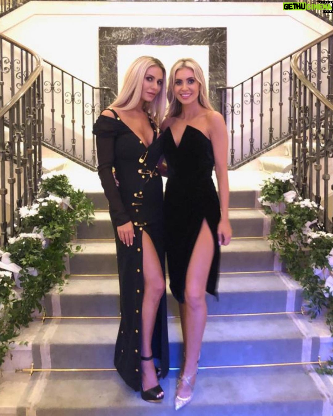 Dorit Kemsley Instagram - Happiest birthday to my bestie @claudinekeane1 the most amazing, kind, fun, caring, lovely, beautiful person, friend, mother, wife, sister and daughter. Iβm so grateful for our decade long friendship and all of the gorgeous memories! Sending you loads of love today and always π₯³π₯ππβ₯οΈ