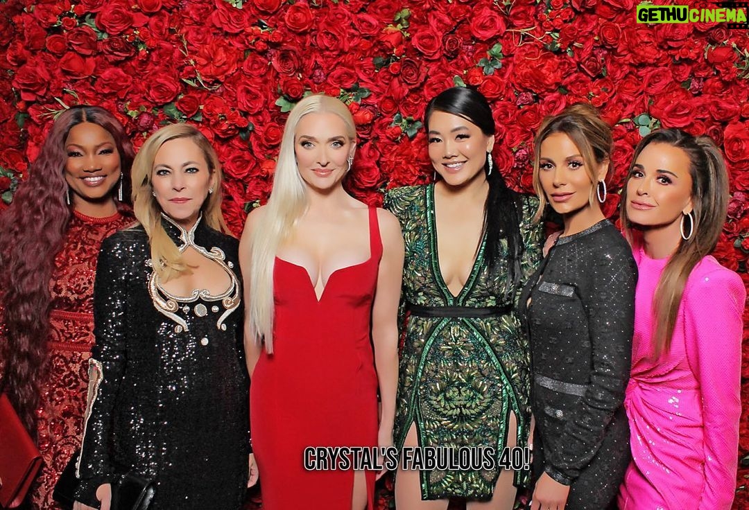 Dorit Kemsley Instagram - happy birthday @crystalkungminkoff 🥳♥️ and thank you @claudinekeane1 for stepping in as my date for the night! 🫶🏼 #rhobh