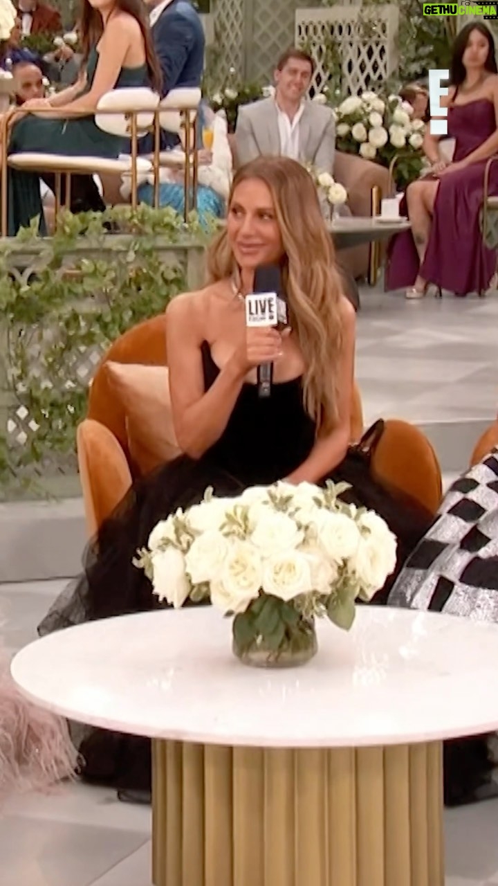 Dorit Kemsley Instagram - Forget an upside down jacket, let’s talk about a backwards jacket @doritkemsley 👀 #Oscars #LiveFromE