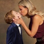 Dorit Kemsley Instagram - Happy, Merry, Everything, with love from The Kemsley’s 🫶🏼♥️🎄🕎😚👨‍👩‍👧‍👦