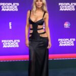 Dorit Kemsley Instagram - People’s Choice 2021 ✨🖤 Tune in tonight on NBC and E! at 9pm ET/PT for some #RHOBH fun! New York, New York