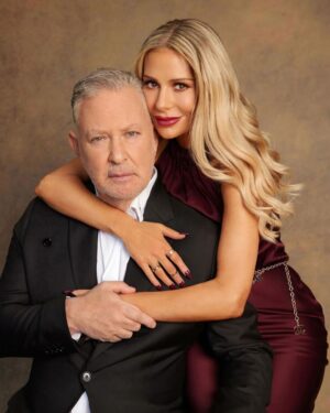 Dorit Kemsley Instagram - happy anniversary baby 
i love you ♥️