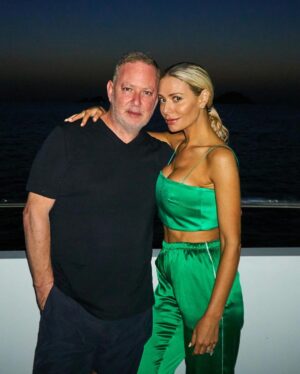 Dorit Kemsley Instagram - happy anniversary baby 
i love you ♥️