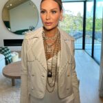 Dorit Kemsley Instagram - Don’t miss the season finale of #rhobh tonight! @bravo Kyle returned to her roots and brought back her iconic ‘white party’ theme but this time she chose a venue that will be very difficult to top! Wow! It was one for the books! 🤍💎