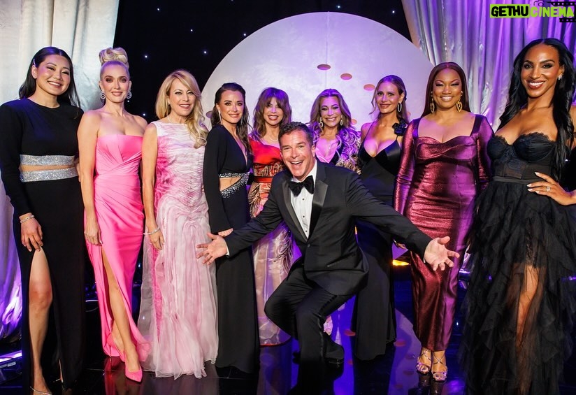 Dorit Kemsley Instagram - The @hntorg gala was a magical evening. It felt so good to feel the love put into the event in the air that night.. Huge thanks to the #rhobh ladies and @paul_kemsley_pk for their support! The night was truly sensational! 💃🏽🎶⭐️🏆❣️ @paulaabdul mc’ed, @drelondon was our key note speaker, @sharonstone @williamhmacy cohosted, @therealtaylordane got everyone on our feet, @nickgentileevents made everything look beautiful, we had the chance to honor our donor of the year @lorddelgado @goliathventuresinc amongst so many amazing moments 🤩 an evening I’ll never forget ✨