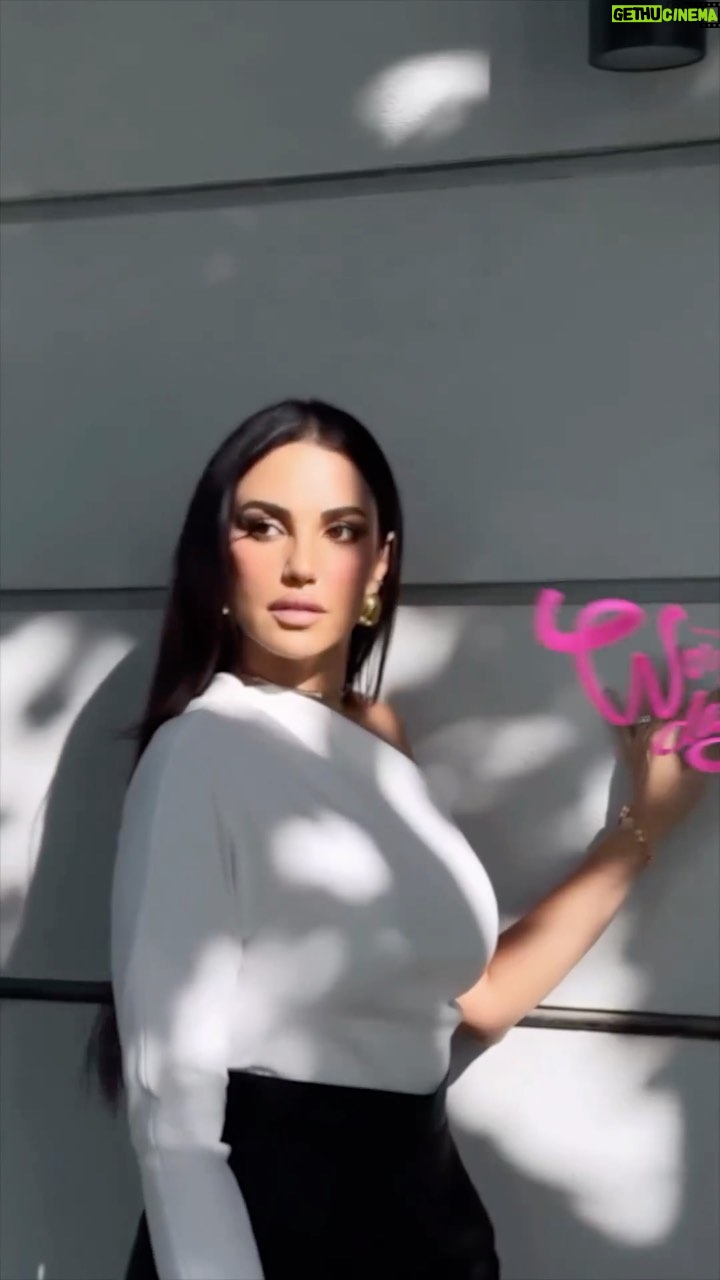 Dorra Instagram - 💌 #happyinternationalwomensday #happywomensday #dorra_zarrouk #womenempowerment #womensupportingwomen