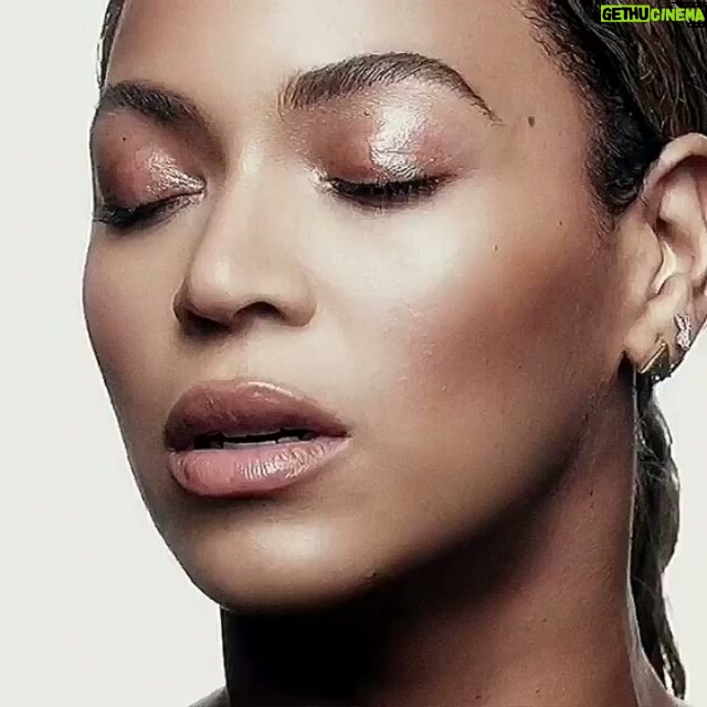 Doutzen Kroes Instagram - What a woman. One of a kind. Queen B @beyonce