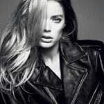Doutzen Kroes Instagram - Look into my eye! 📸