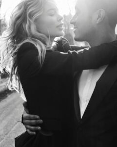 Doutzen Kroes Instagram - It's almost that time again! Can't wait to go back home and spend the Holidays with my love @sunneryjames