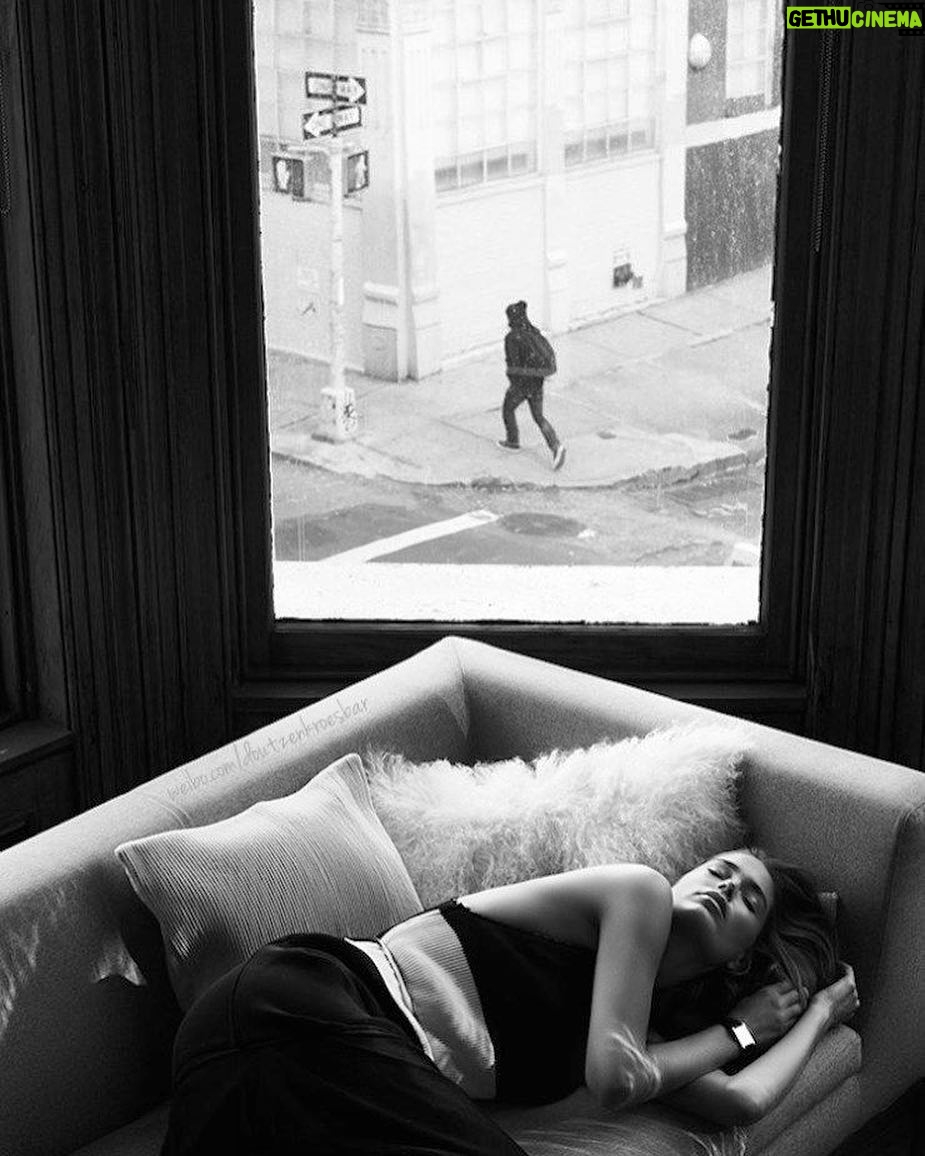 Doutzen Kroes Instagram - Goodmorning new york 🖤 New York, New York