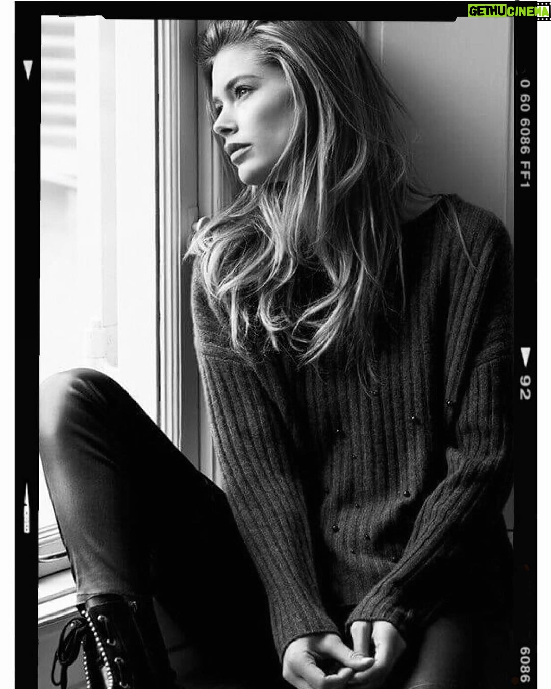 Doutzen Kroes Instagram - Cashmere time #repeatcashmere