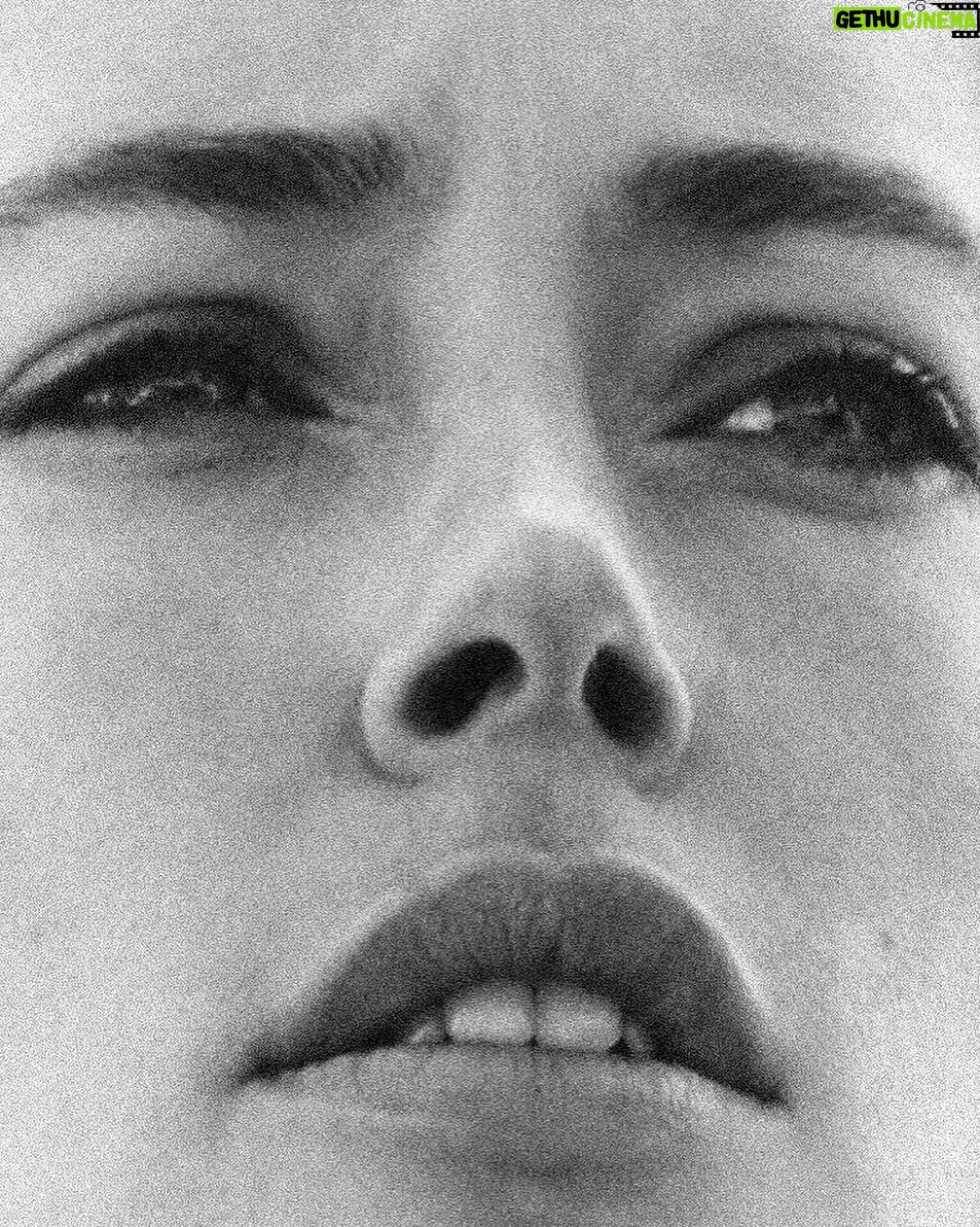 Doutzen Kroes Instagram - Framed by Chris 🖤