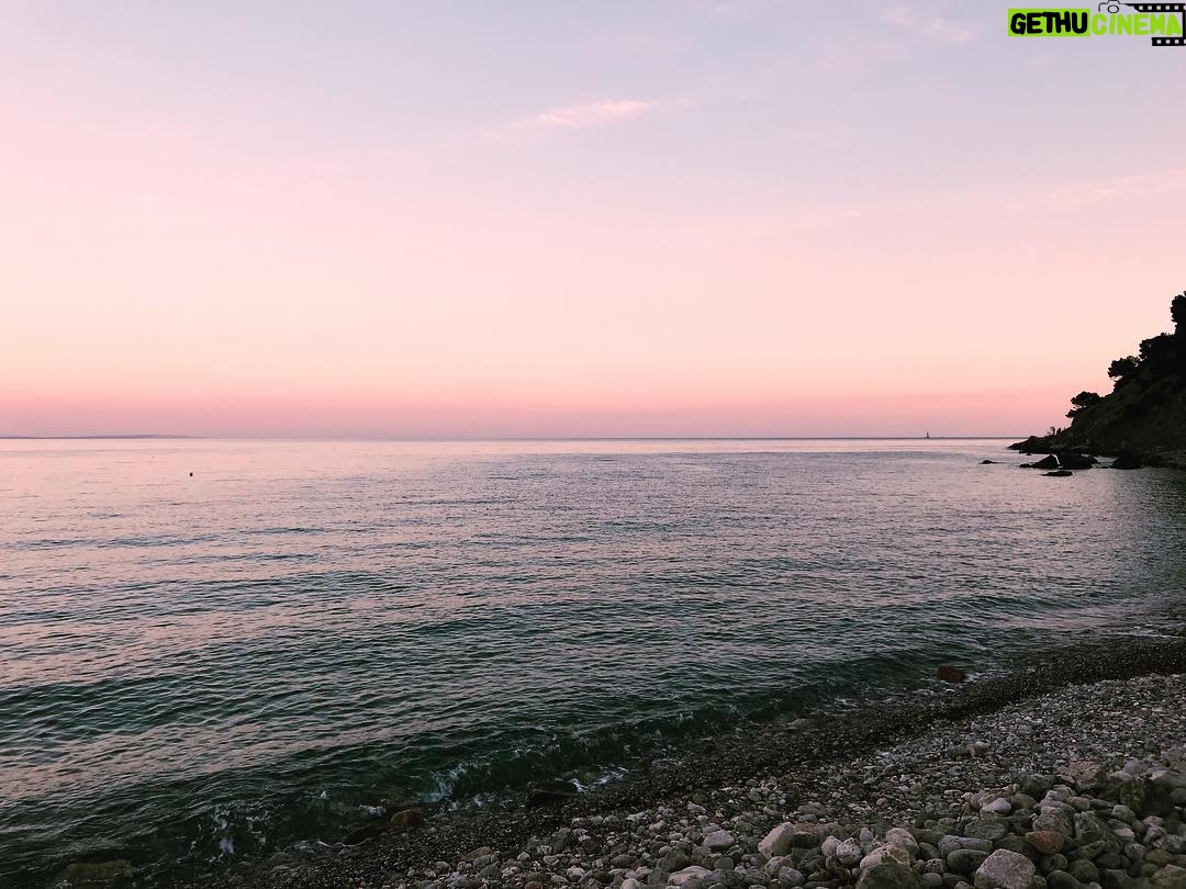 Doutzen Kroes Instagram - Home sweet home! Already missing this view 🌅