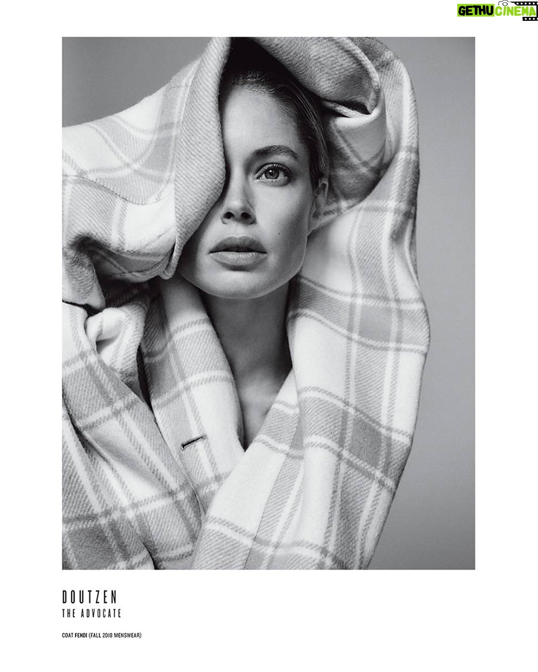 Doutzen Kroes Instagram - V power! @chriscolls @vmagazine ❤️