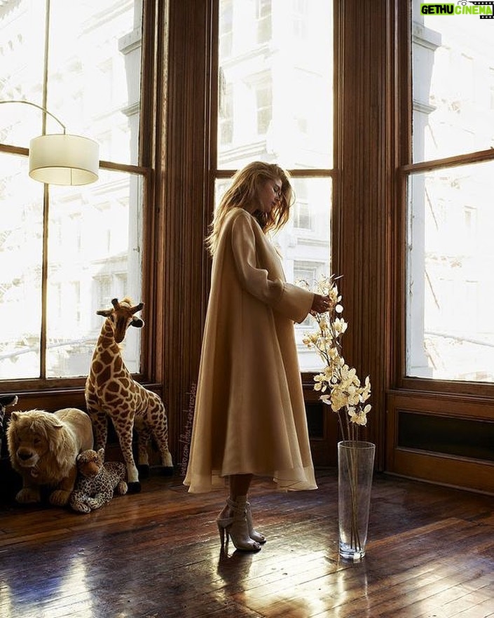 Doutzen Kroes Instagram - Hello December ✨