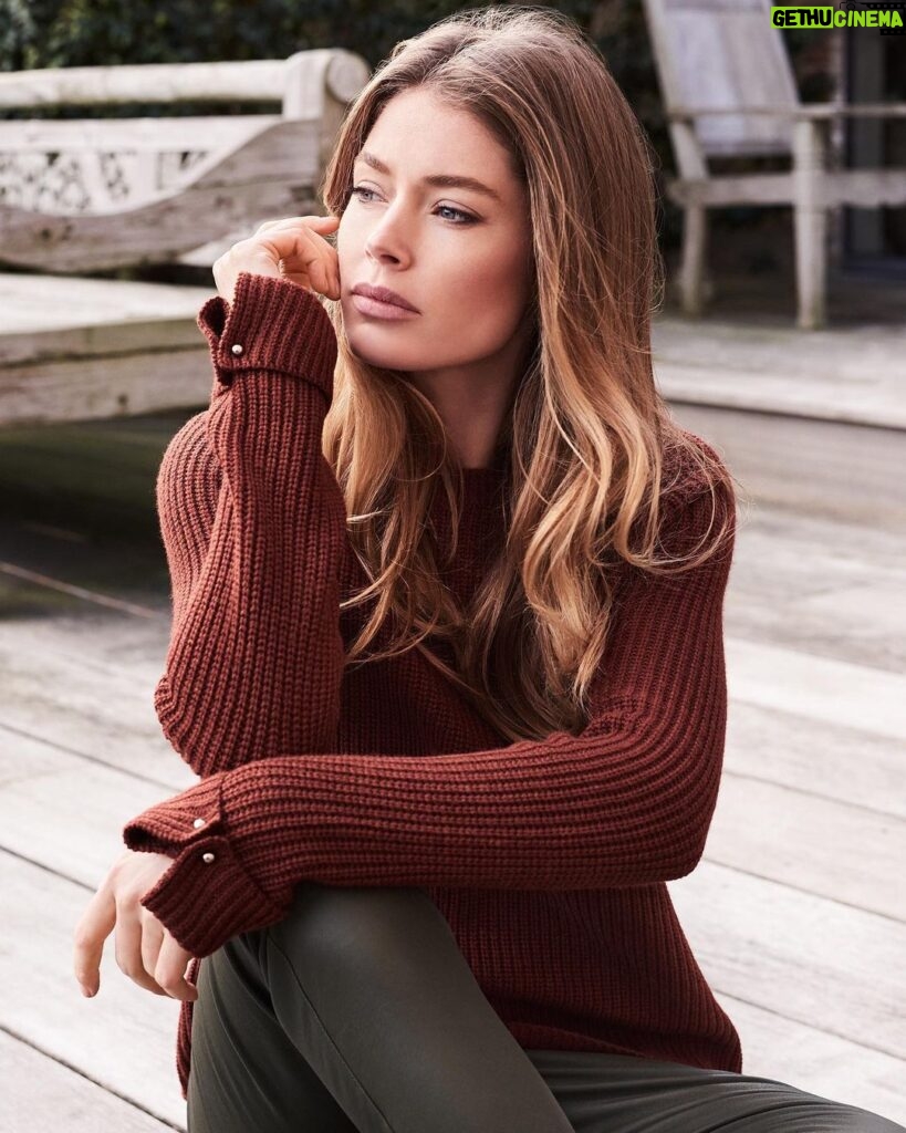 Doutzen Kroes Instagram - A penny for your thoughts @repeatcashmere