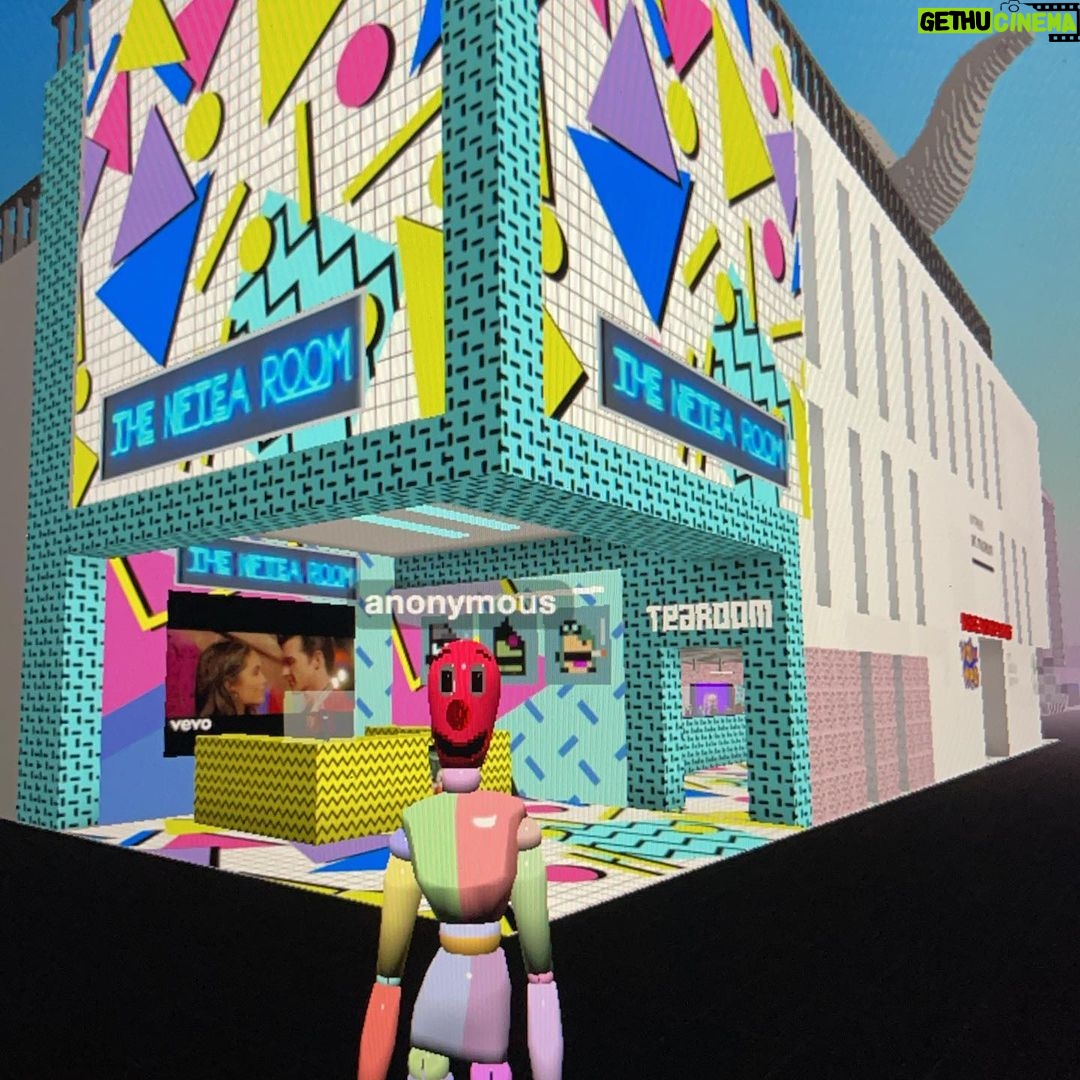 Drake Bell Instagram - Come hang out! This clown 🤡 is ME! Go to www.cryptovoxels.com/parcels/1632 link in bio