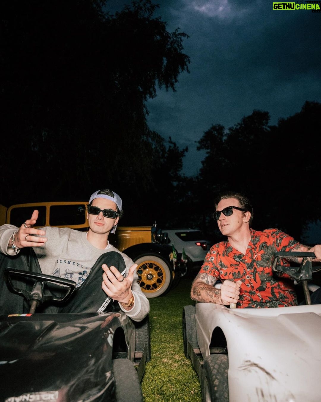 Drake Bell Instagram - Who won? (Quien gan贸?) 馃弫馃槑 馃摳: @acostuss