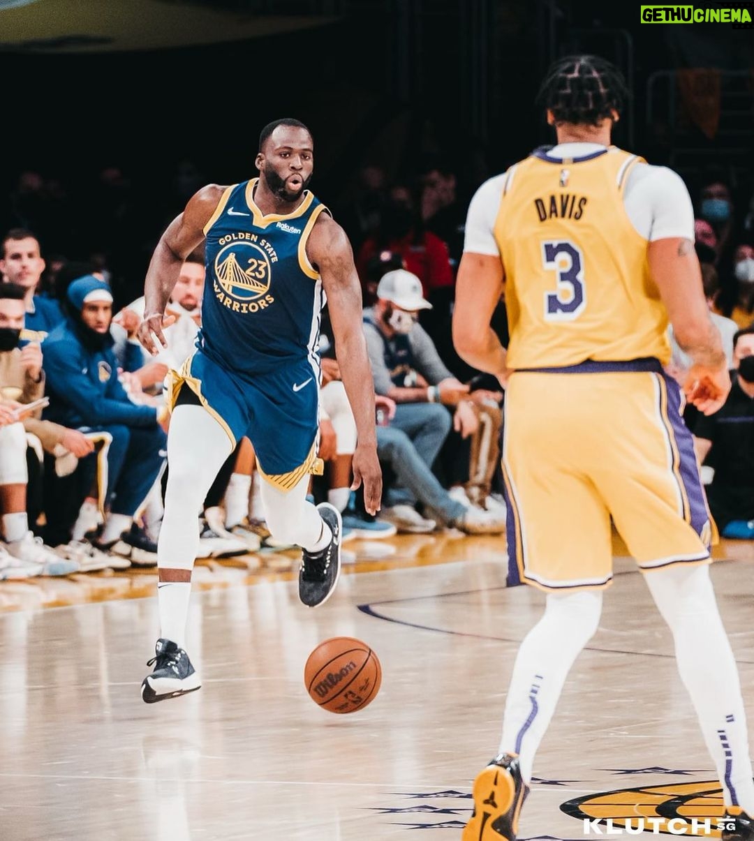 Draymond Green Instagram - There can only be one prime time! Year TEN. Night ONE. DUB! Family TIES. And I had this fly ass Superstar lookin like a BILLION bucks with me. 🤪✅ Crypto.com Arena