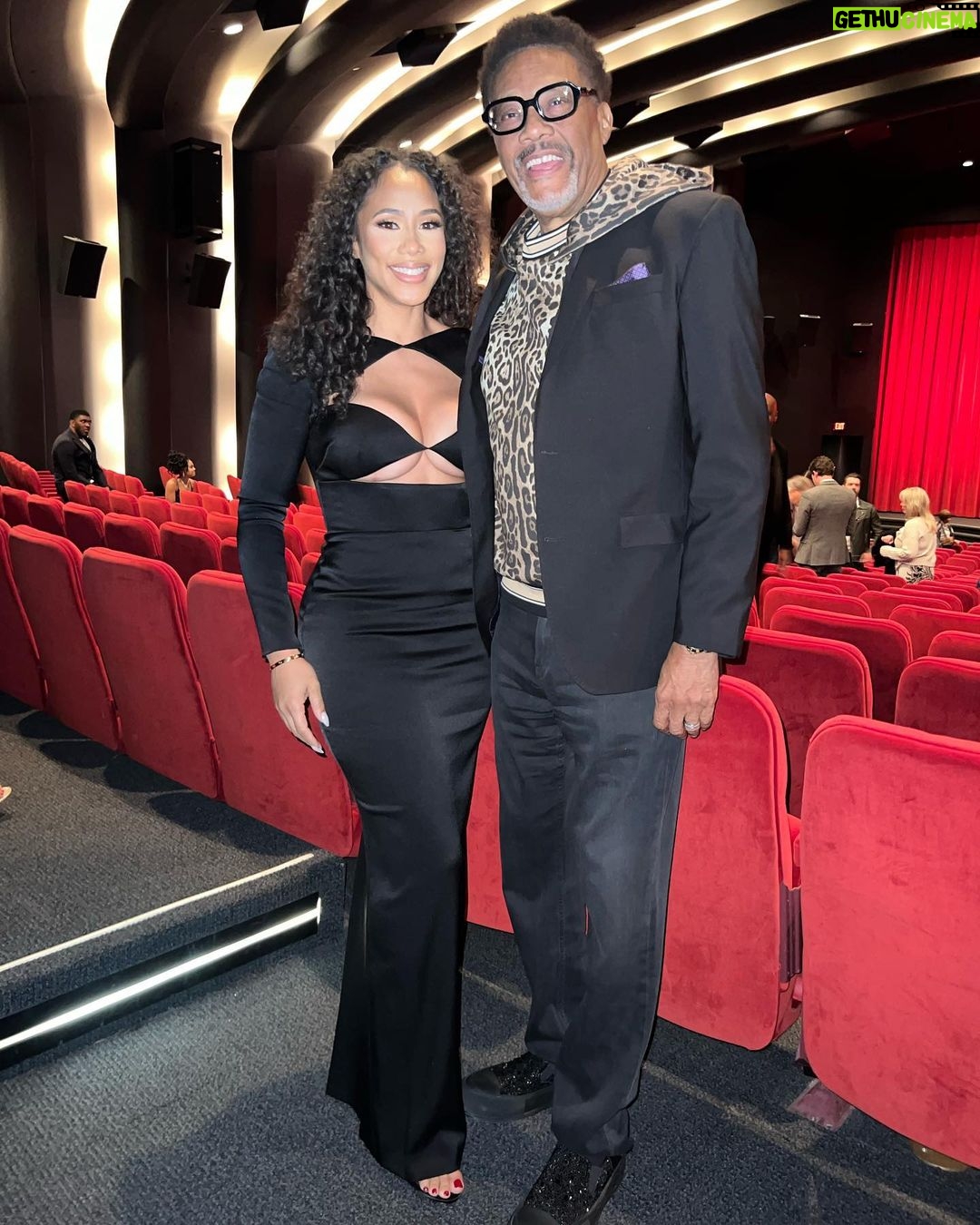 Draymond Green Instagram - FEAR!!! Attended the FEAR premiere with my beautiful Wife @lovehazelrenee last week. Such an incredible moment. I’ve watched the countless hours you’ve put into your craft. It’s a thankless job. You are told no 99% of the time. Only chasing that 1%. You never stop. I admire the grind! Keep going my love! First Box Office Release of many. It’s only up from here SuperSTAR! Shoutout to @deontaylor @roxanneavent on putting together another great film! FEAR in theaters TODAY!!! SN: studying another audition on the way to the premiere! Grind my love GRIND!!