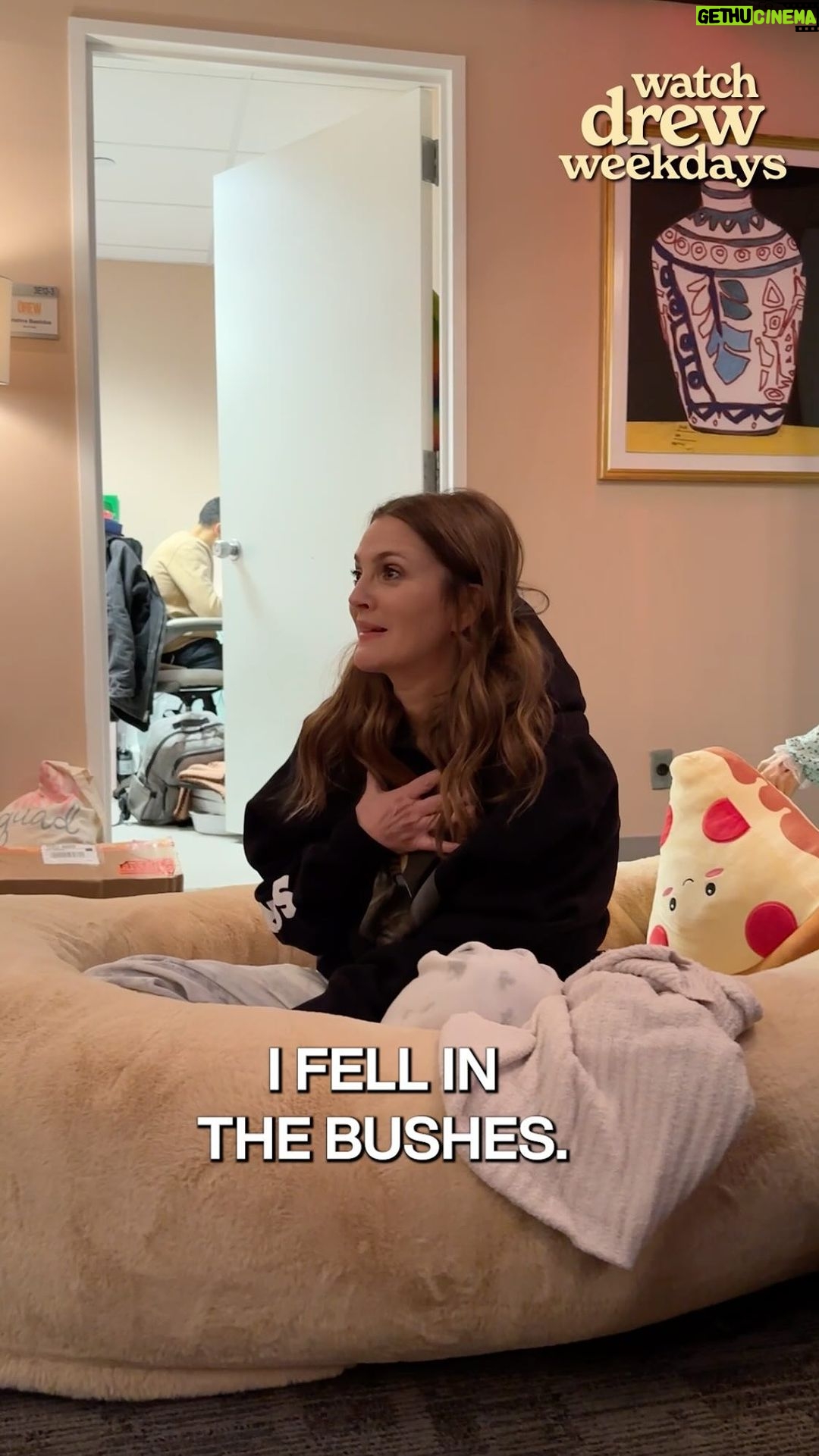 Drew Barrymore Instagram - Drew x Real Housewives —> Tomorrow! 🚨