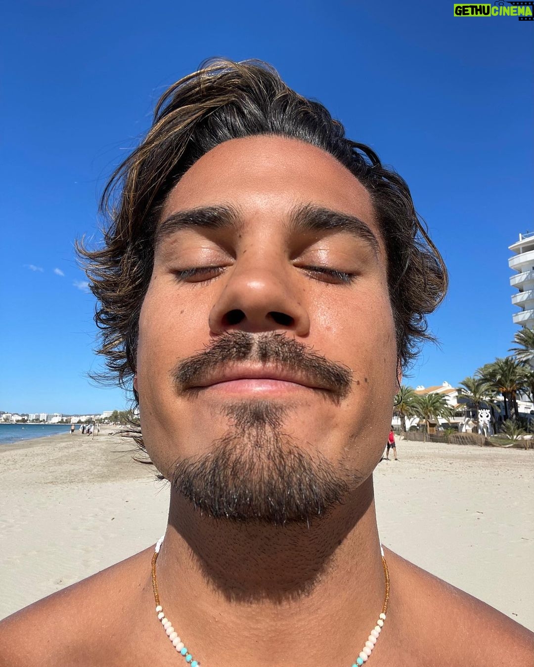 Drew Ray Tanner Instagram - Dude. Relax