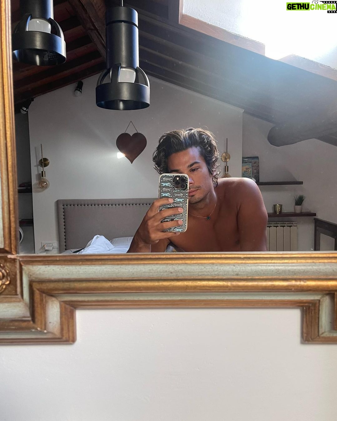 Drew Ray Tanner Instagram - I travel far and wide to find good lighting Florence, Italy