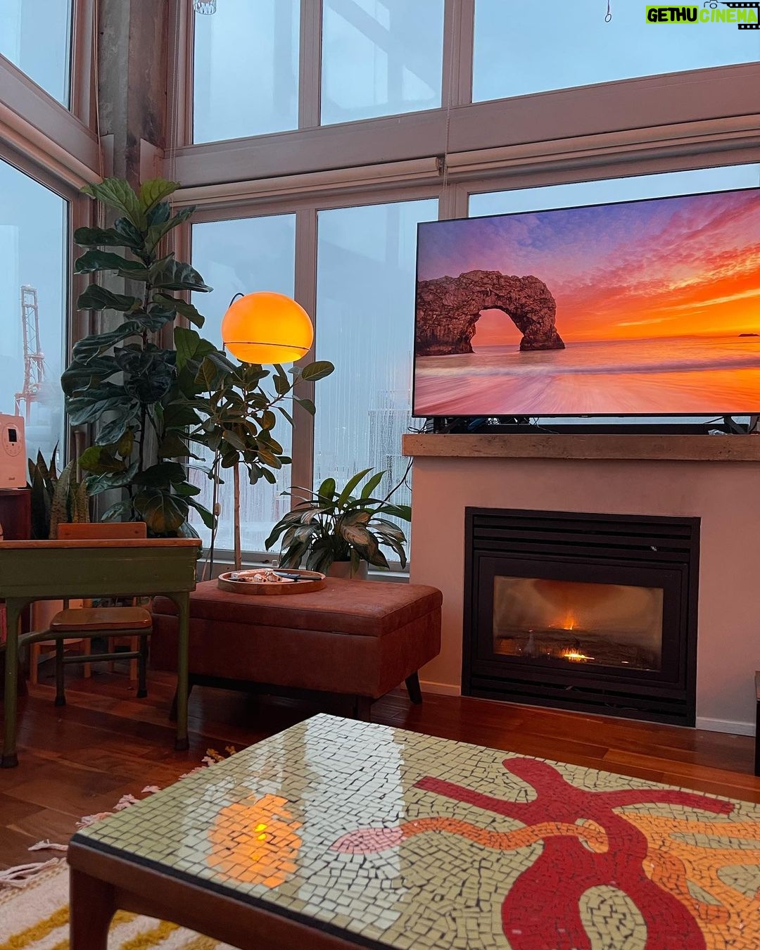 Drew Ray Tanner Instagram - Christmas came early! @berry.mosaic looking great in my new home. It’s been months of renovations (that’s why I’ve been a bit MIA) but I can finally relax, and this is the cherry on top. Thank you @clara.berry