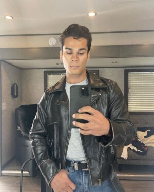 Drew Ray Tanner Instagram - Class is back in session
Riverdale S7