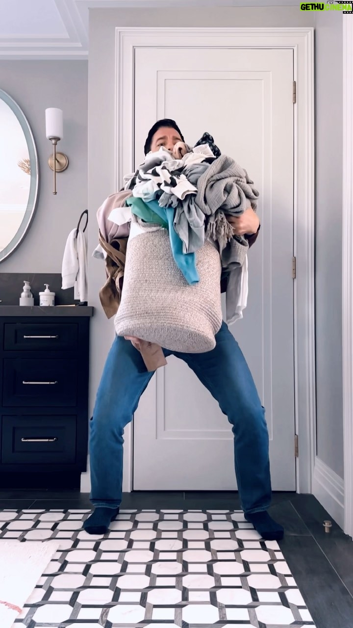 Drew Scott Instagram - No one told me #parenthood would be 80% laundry πΆπ»