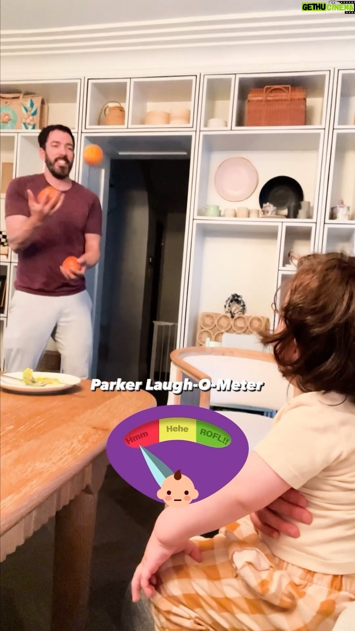 Drew Scott Instagram - First off…A baby’s laugh always melts my heart. Secondly…why does Linda always get more of it 🤣