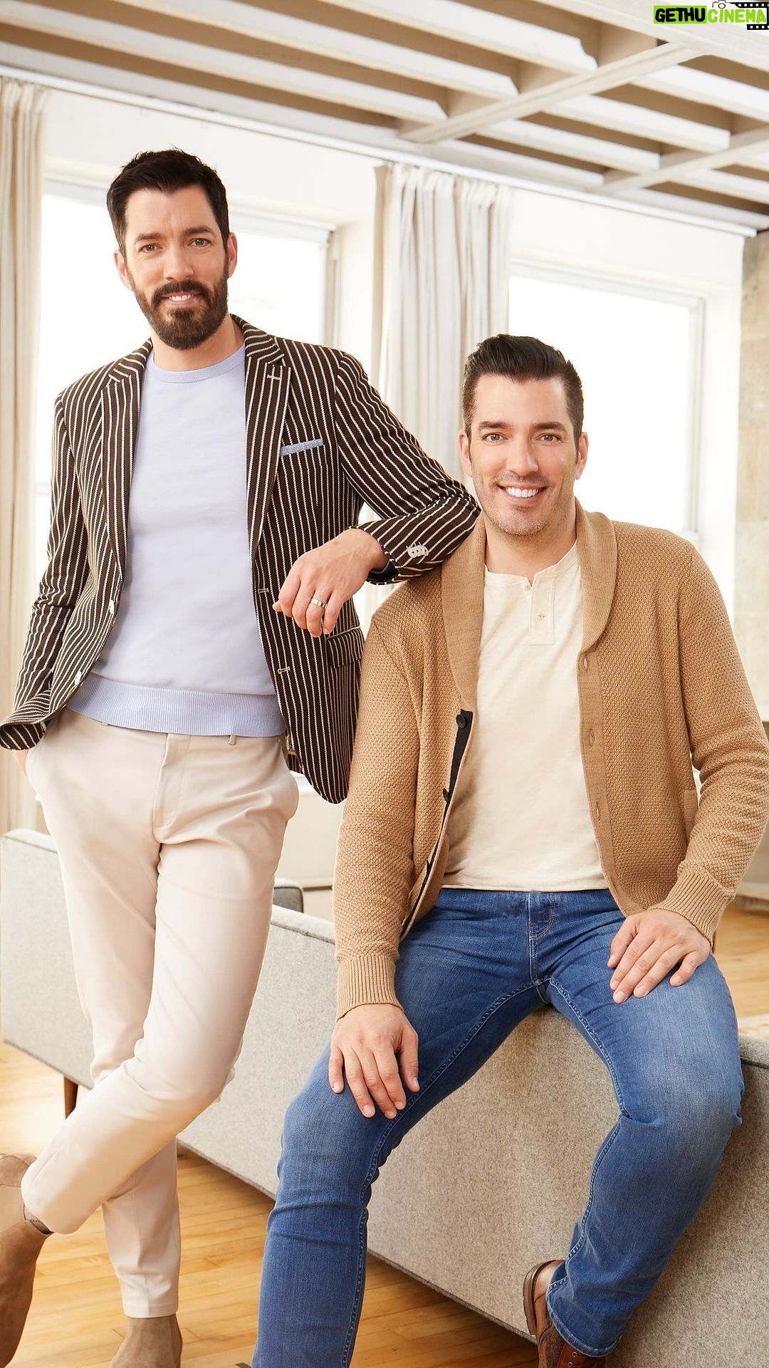 Drew Scott Instagram - It’s our best reno yet! 🤩 DrewandJonathan.com had a makeover of its own, and we’re excited to finally share it with you. From home design inspiration to insider secrets, it’s all waiting for you. And to celebrate the big news we’re going to pick 20 people (‼️) at random who sign up for our newsletter today to receive a personalized video message from us! Link in bio to subscribe.