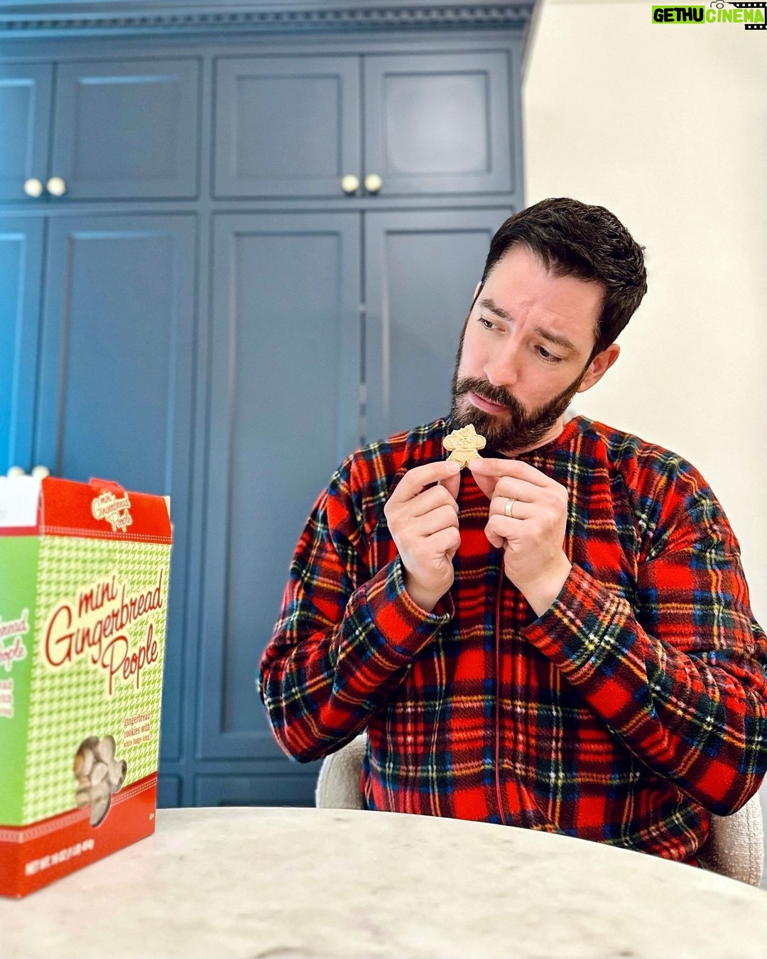 Drew Scott Instagram - When you leave your toddler alone at snack time 🍪 #KidLife #parenting