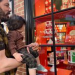 Drew Scott Instagram - We were more excited for Santa than Parker was. 😂🎅 Merry Christmas and happy holidays, everyone!