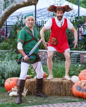 Drew Scott Instagram - Just trying out some new looks…they may stick 😆 Happy Halloween 👻