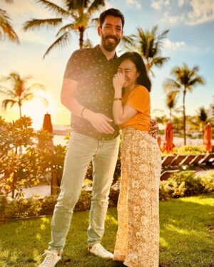 Drew Scott Instagram - Happy #ValentinesDay to the best partner in crime a guy could ask for.❤️ Now…back to giggling uncontrollably