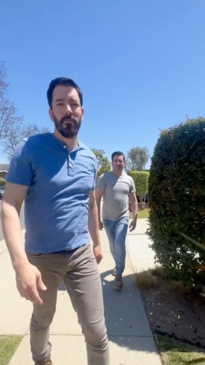 Drew Scott Instagram - Working the catwalk…and by catwalk I mean sidewalk.